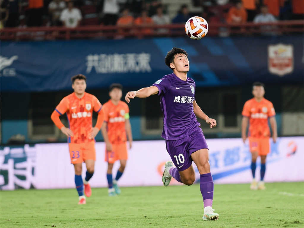 【中超】元敏诚建功罗慕洛头槌 泰山少一人0-3不敌蓉城 【中超】元敏诚建功罗慕洛头槌 泰山少一人0-3不敌蓉城